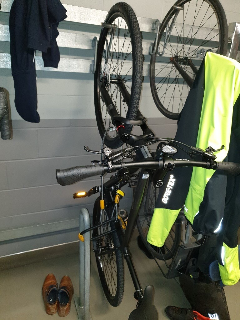 pinnacle cobalt 4 2020 hybrid bike